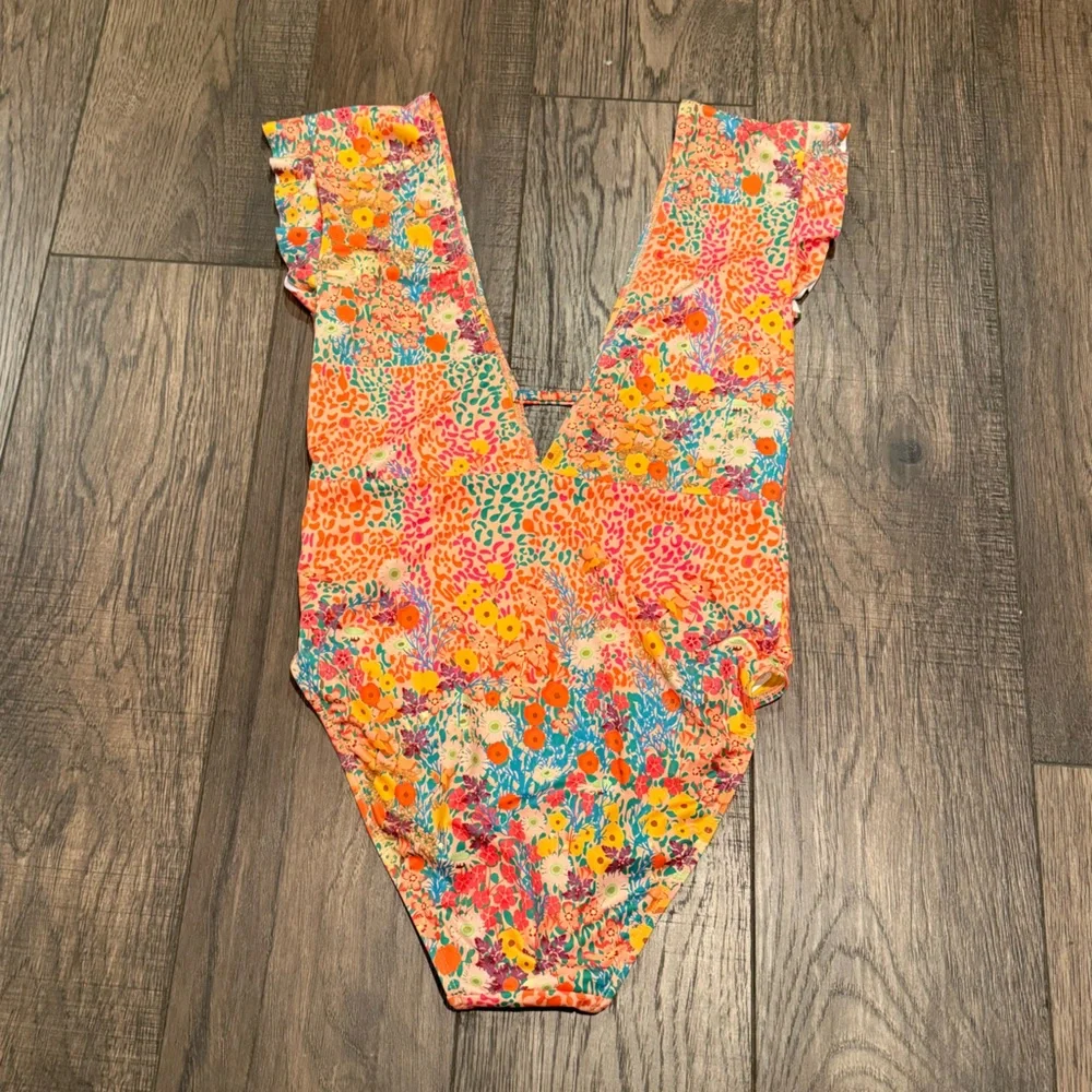 NEW💕FPMovement Beth Richards Sophia Roopa Pink Garden One Piece Swimsuit $280 - Picture 6 of 10